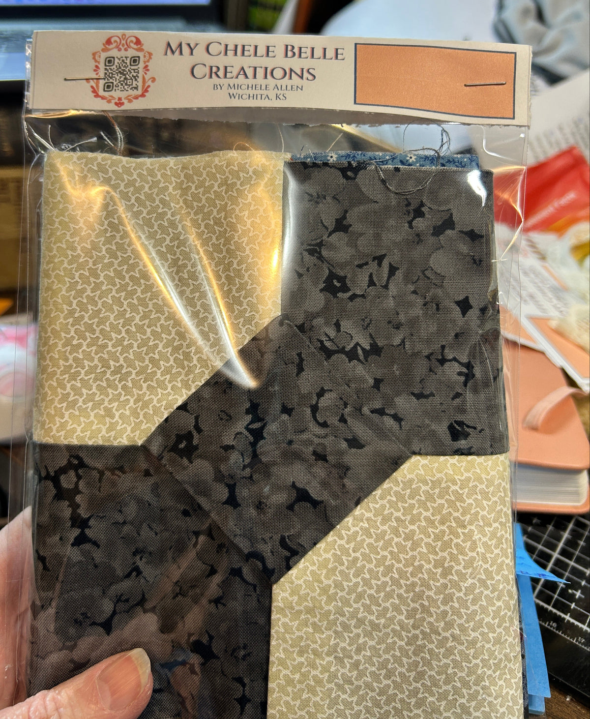 11 - 6 1/2" Bowtie Quilt Squares